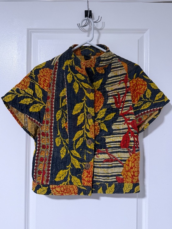 Mandala Tops - Unique Vintage Kantha Short-Sleeve Floral Patchwork Blouse